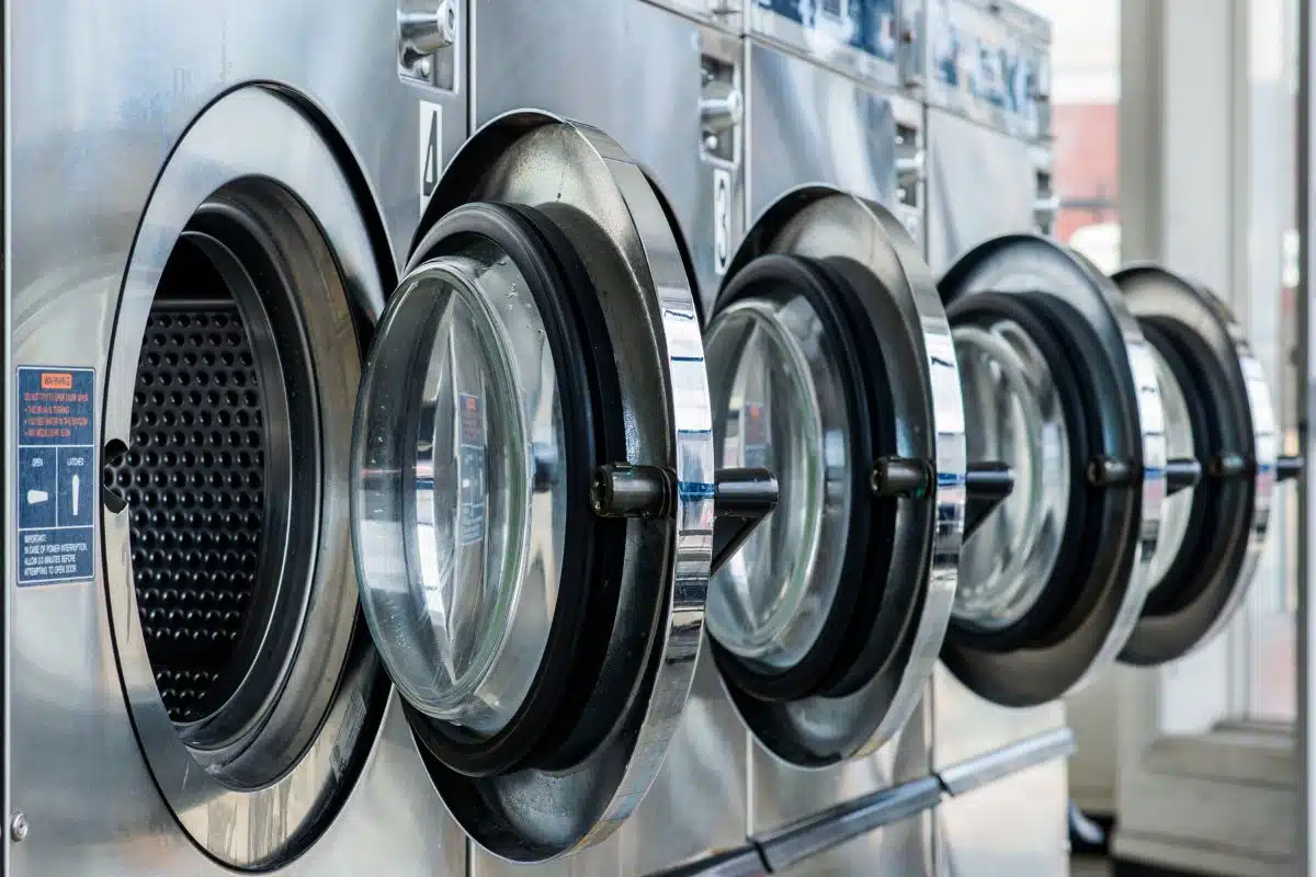 Laverie automatique : réussir la communication d'ouverture
