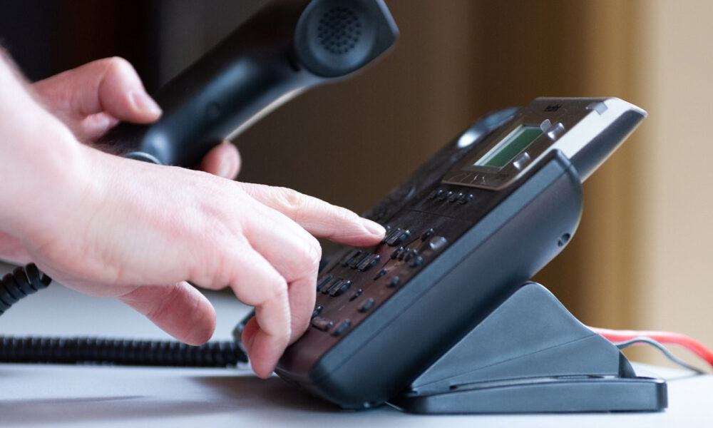 Secrétariat téléphonique : 5 avantages de la permanence téléphonique externalisée